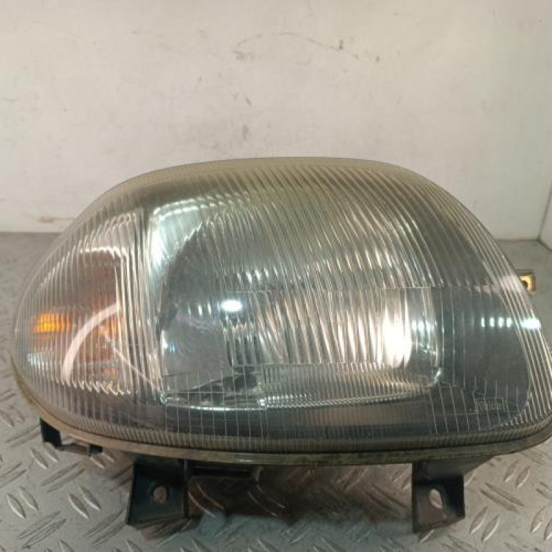 Optique avant principal droit (feux)(phare) RENAULT CLIO 2