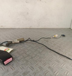 Attache ceinture avant gauche RENAULT CLIO 2 Photo n°1