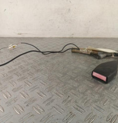 Attache ceinture avant gauche RENAULT CLIO 2