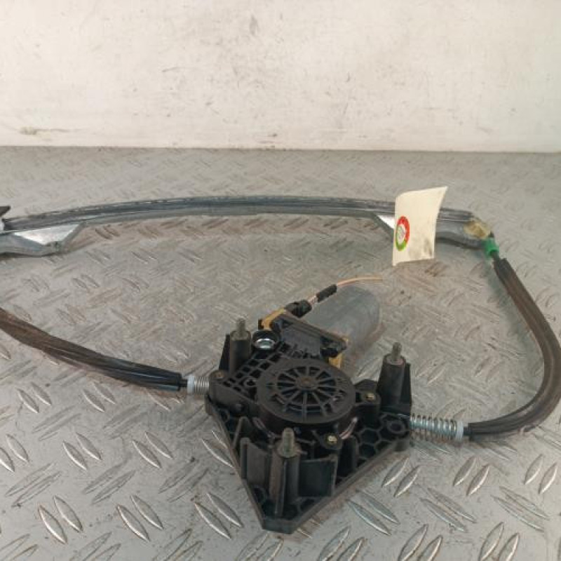 Leve vitre electrique avant gauche RENAULT CLIO 2