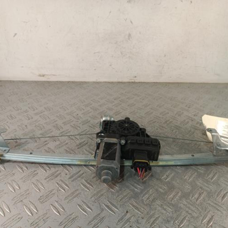 Leve vitre electrique arriere gauche OPEL ZAFIRA B