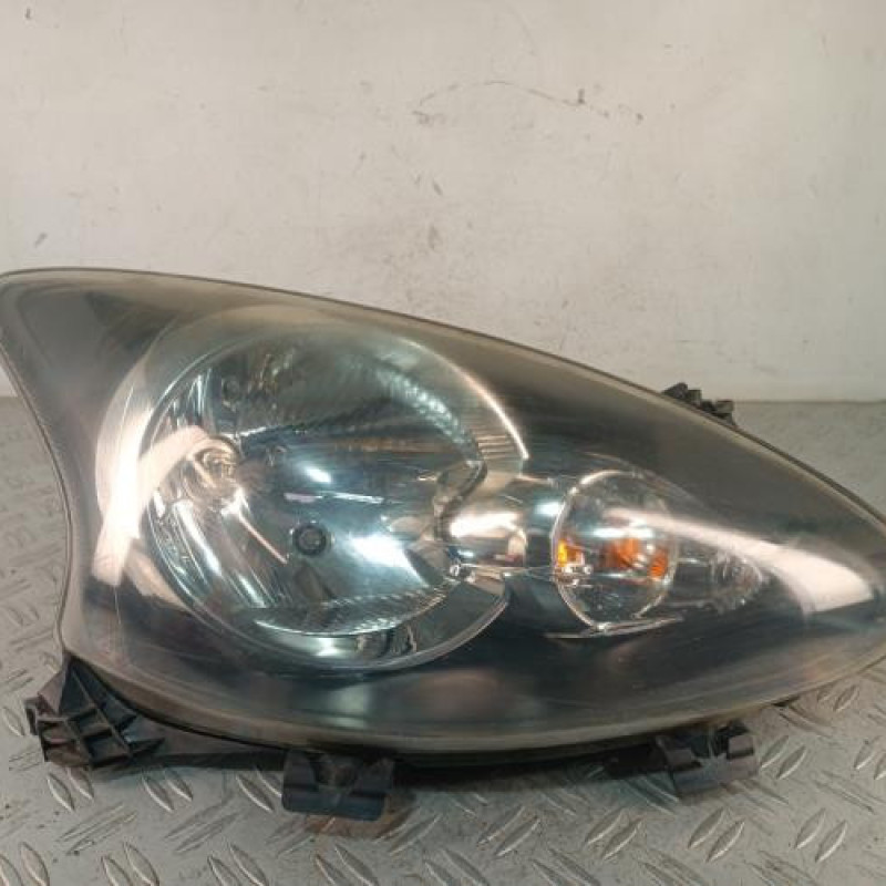 Optique avant principal droit (feux)(phare) TOYOTA AYGO 1