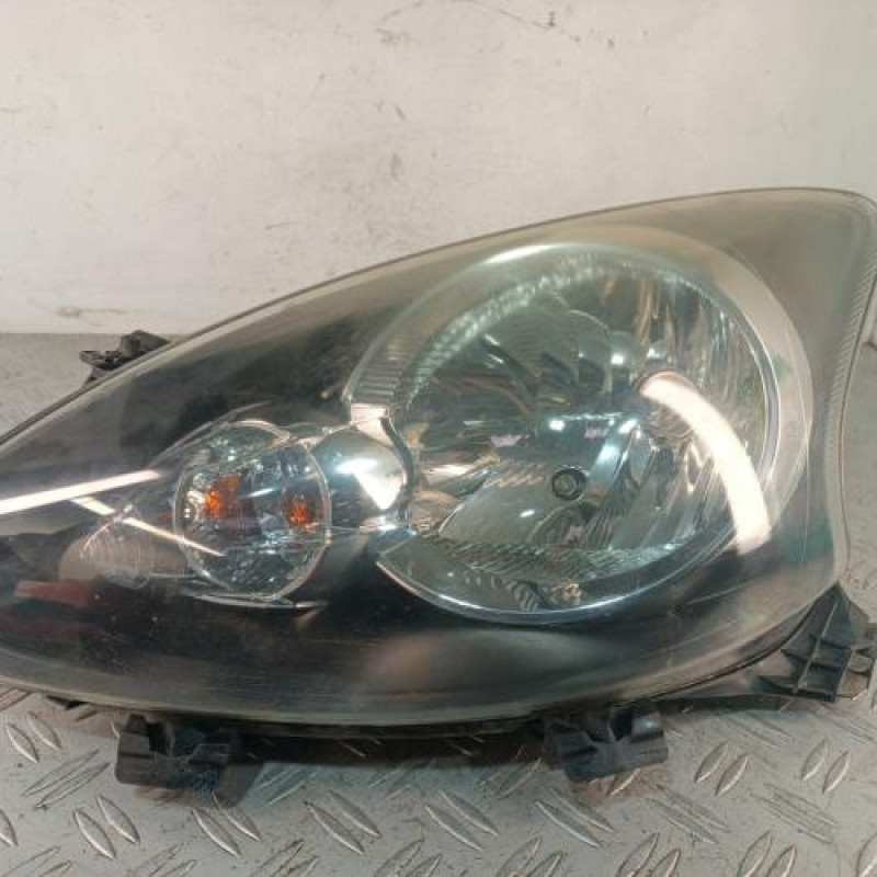 Optique avant principal gauche (feux)(phare) TOYOTA AYGO 1