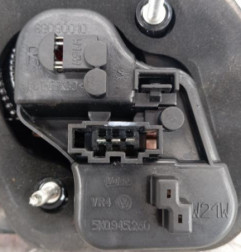 Feu arriere secondaire droit (feux) VOLKSWAGEN GOLF 6 Photo n°4