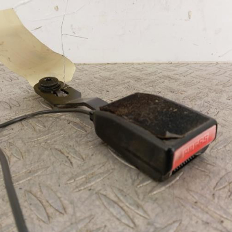 Attache ceinture avant gauche PEUGEOT 207