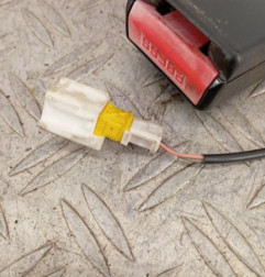 Attache ceinture avant gauche PEUGEOT 207 Photo n°3