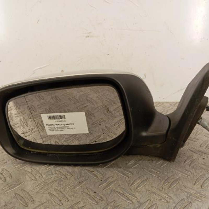 Retroviseur gauche TOYOTA AVENSIS 2