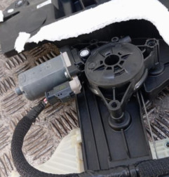 Leve vitre electrique avant gauche CITROEN BERLINGO 3 M