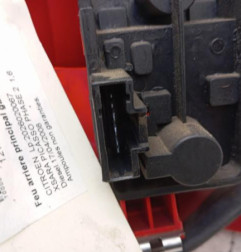 Feu arriere principal gauche (feux) CITROEN XSARA PICASSO Photo n°3