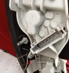 Feu arriere principal droit (feux) MERCEDES CLASSE A 169 Photo n°4