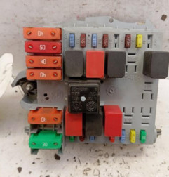 Porte fusible FIAT DUCATO 3 Photo n°1