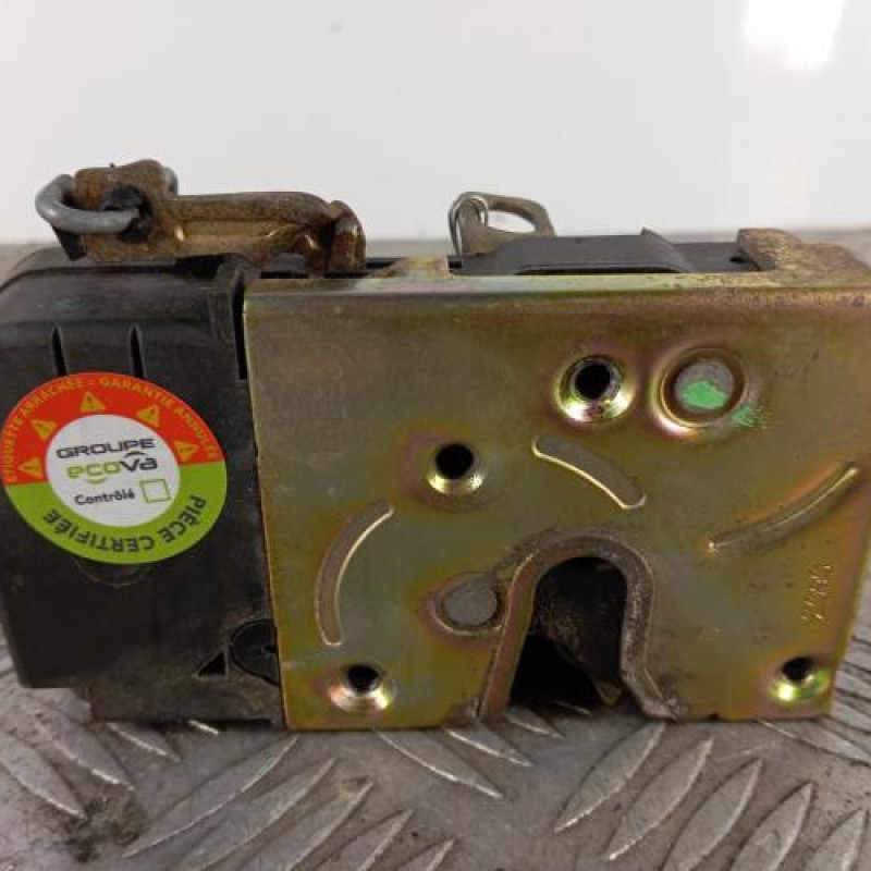 Serrure avant droit PEUGEOT 206