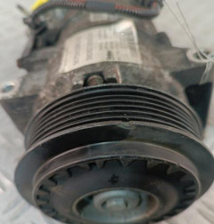 Compresseur clim PEUGEOT 308 2 SW Photo n°4