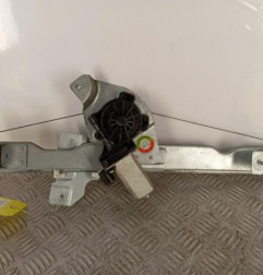 Leve vitre electrique avant droit DACIA DUSTER 1 Photo n°1