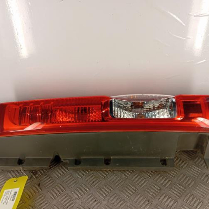 Feu arriere principal droit (feux) RENAULT TRAFIC 2