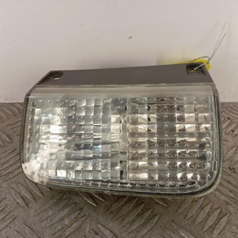 Feu de pare choc arriere droit RENAULT TRAFIC 2