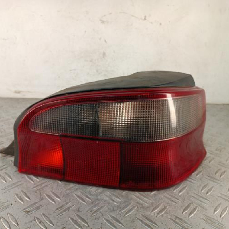 Feu arriere principal droit (feux) CITROEN SAXO Feu arriere principal droit (feux) CITROEN SAXO