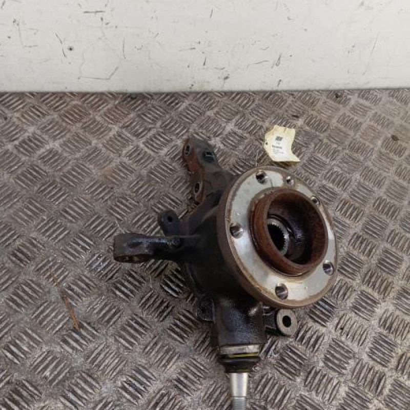 Moyeu avant droit RENAULT MASTER 3