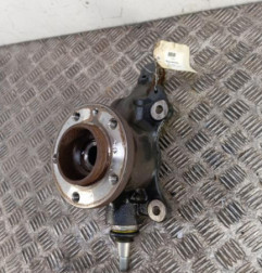 Moyeu avant droit RENAULT MASTER 3