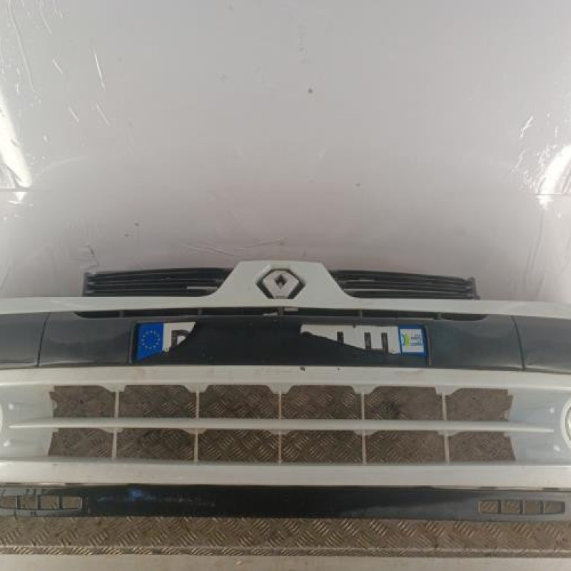Pare choc avant RENAULT CLIO 2