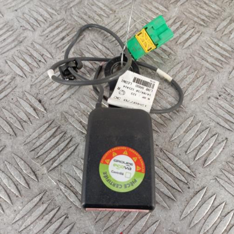 Attache ceinture avant gauche DACIA DUSTER 1