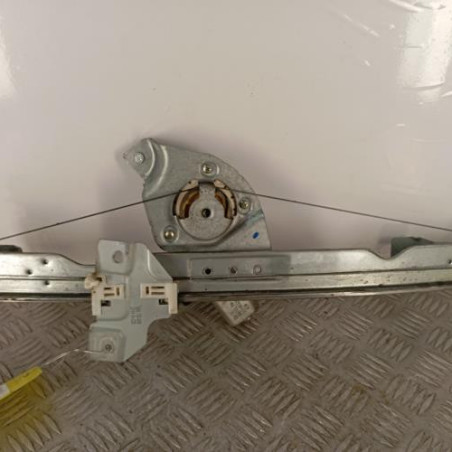 Leve vitre electrique avant gauche DACIA DUSTER 1 Photo n°1