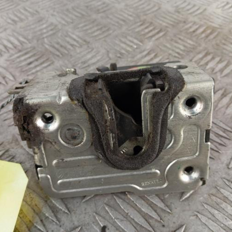 Serrure arriere gauche DACIA DUSTER 1 Serrure arriere gauche DACIA DUSTER 1