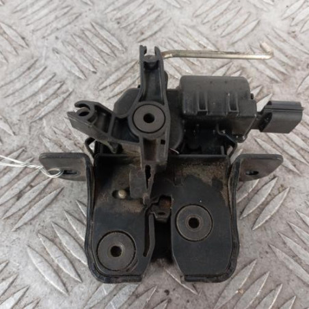 Serrure de hayon DACIA DUSTER 1