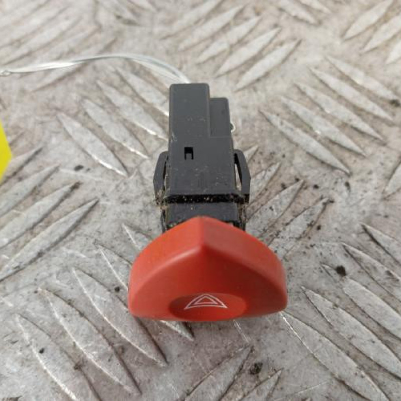 Bouton de warning RENAULT TRAFIC 2