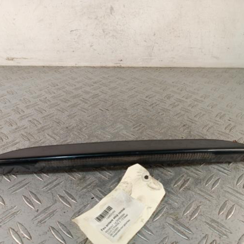 Feu arriere stop central RENAULT CLIO 2 Feu arriere stop central RENAULT CLIO 2
