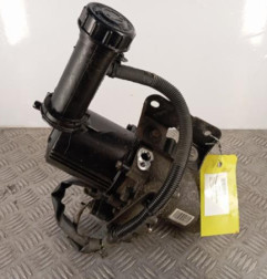 Pompe de direction PEUGEOT 5008 1 Photo n°1