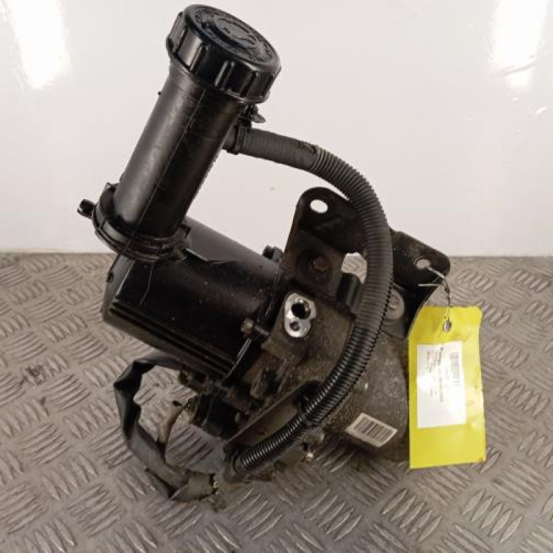 Pompe de direction PEUGEOT 5008 1