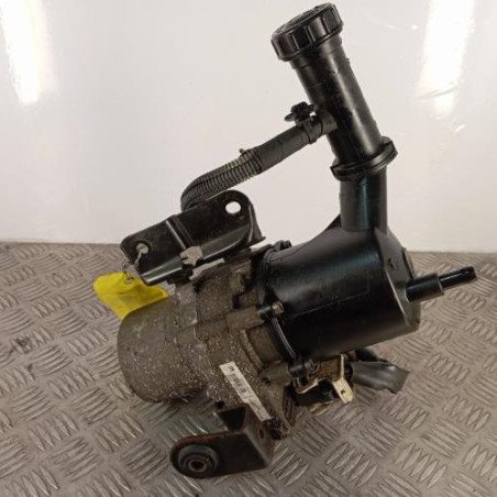Pompe de direction PEUGEOT 5008 1