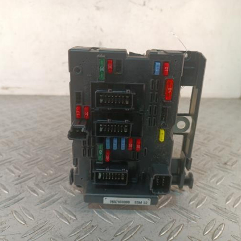 Boitier servitude moteur (BSM) PEUGEOT 206+