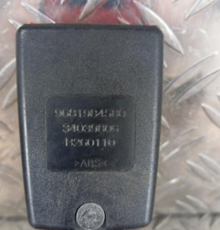 Attache ceinture arriere gauche PEUGEOT 5008 1 Photo n°4