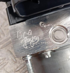 Bloc ABS (freins anti-blocage) AUDI A1 1 Photo n°6