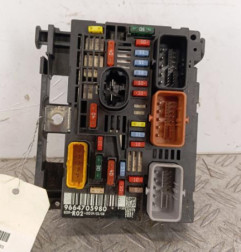 Boitier servitude moteur (BSM) PEUGEOT 407 Photo n°1