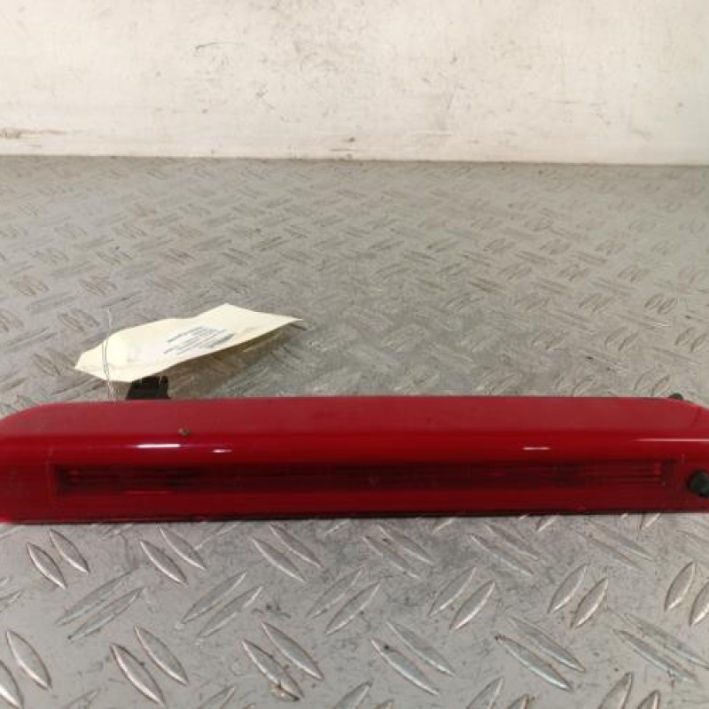 Feu arriere stop central RENAULT MEGANE 3 Feu arriere stop central RENAULT MEGANE 3