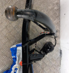 Attelage (boule de remorquage) PEUGEOT 3008 2