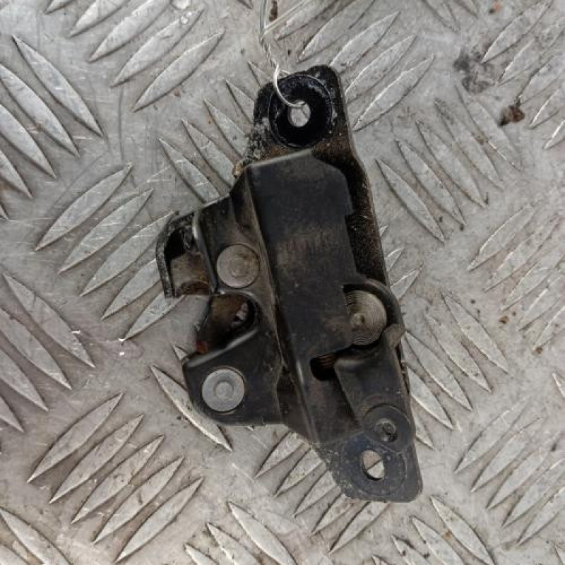 Serrure de hayon PEUGEOT 306