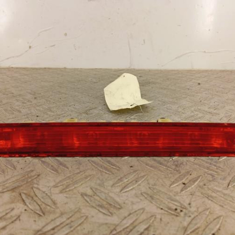 Feu arriere stop central PEUGEOT 207