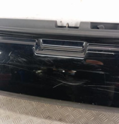 Hayon inferieur PEUGEOT 3008 1