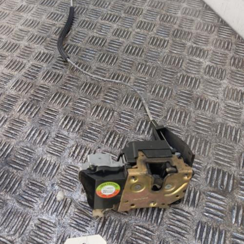 Serrure avant gauche PEUGEOT 307