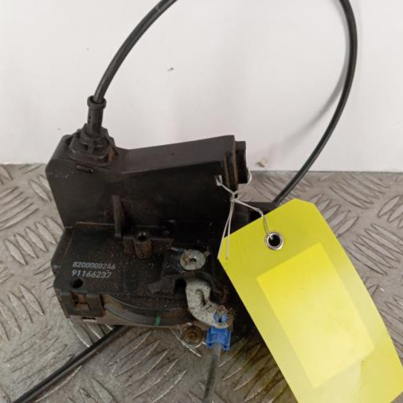 Serrure avant gauche RENAULT TRAFIC 2 Serrure avant gauche RENAULT TRAFIC 2