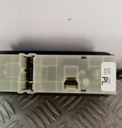 Interrupteur de leve vitre avant gauche NISSAN QASHQAI 1