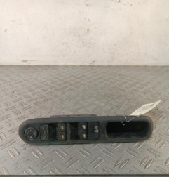 Interrupteur de leve vitre avant gauche PEUGEOT 5008 1 Photo n°1