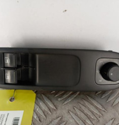 Interrupteur de leve vitre avant gauche VOLKSWAGEN GOLF 6 Photo n°1