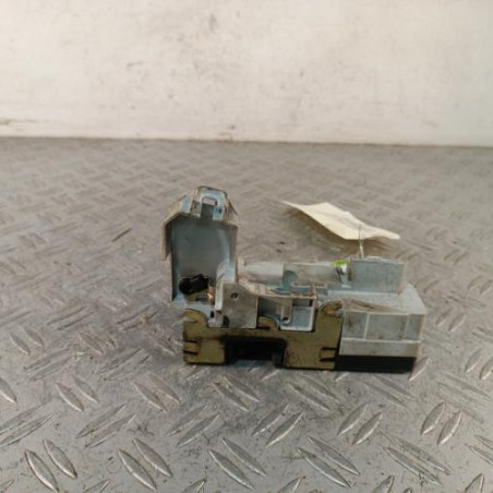 Serrure avant droit PEUGEOT 307
