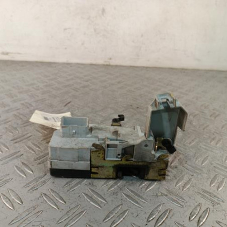 Serrure avant gauche PEUGEOT 307