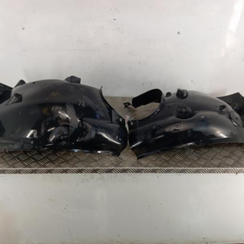 Pare boue avant gauche RENAULT CAPTUR 1